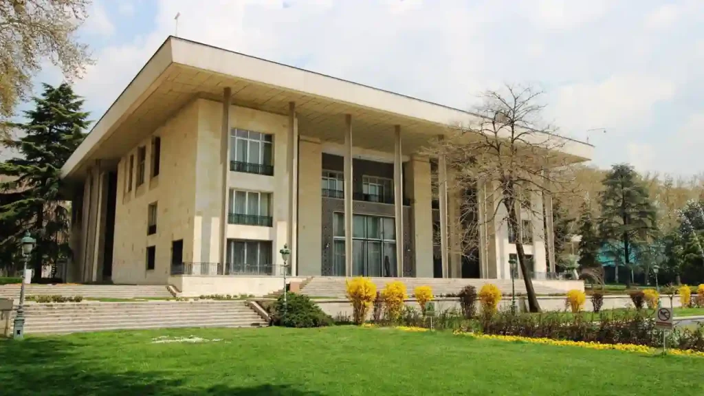 کاخ نیاوران تهران